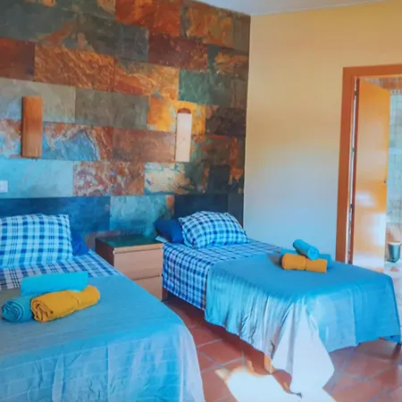 Huge Villa With Six Double Bedrooms - 17876 Villa Quarteira