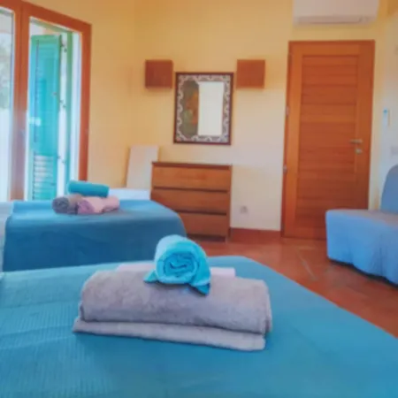 Huge Villa With Six Double Bedrooms - 17876 *