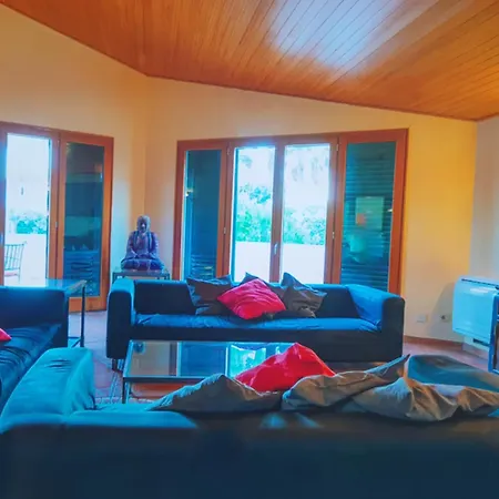 Huge Villa With Six Double Bedrooms - 17876 Villa